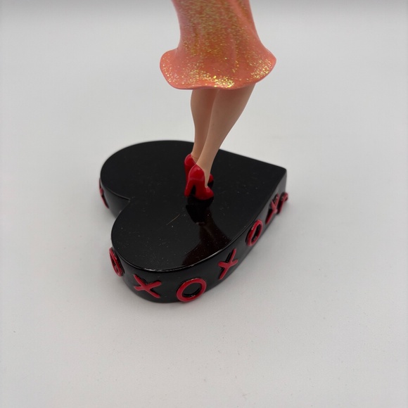 Vintage Danbury Mint Betty Boop Hugs and Kisses Collectible Retro Figurine - Picture 6 of 13